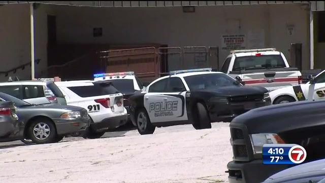 3 wounded in shooting at North Carolina mall food court WSVN 7News