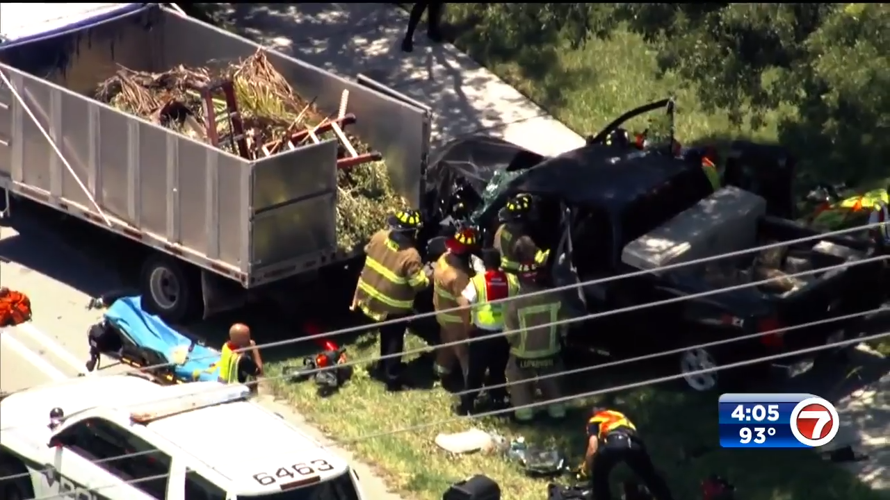 4 men injured in crash in Pembroke Pines, 1 airlifted - WSVN 7News ...