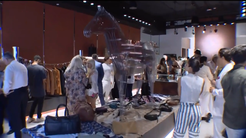 Línea de ropa argentina abre nueva tienda en el sur de Florida – WSVN 7Noticias |  Noticias de Miami, Clima, Deportes