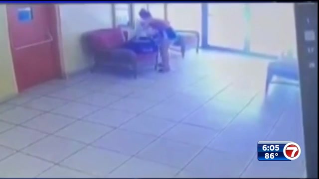 Police arrest woman who says she stole multiple packages in Miami Beach – WSVN 7News | Miami News, Weather, Sports