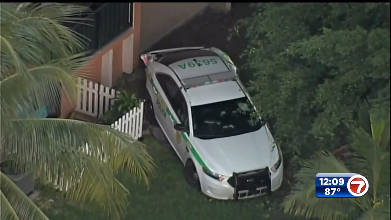 Car theft leads to cruiser crash in Southwest MiamiDade WSVN 7News