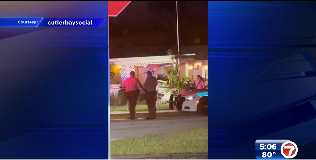 Police cruiser crashes into Cutler Bay home WSVN 7News Miami News, Weather, Sports Fort