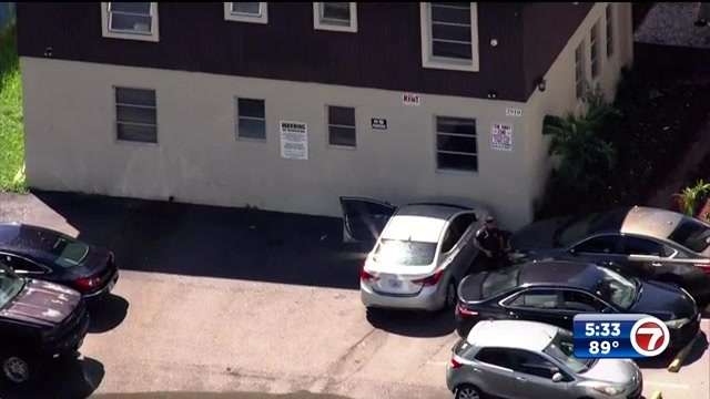 Driver of stolen car bails out in Hollywood, flees on foot; 2 schools ...