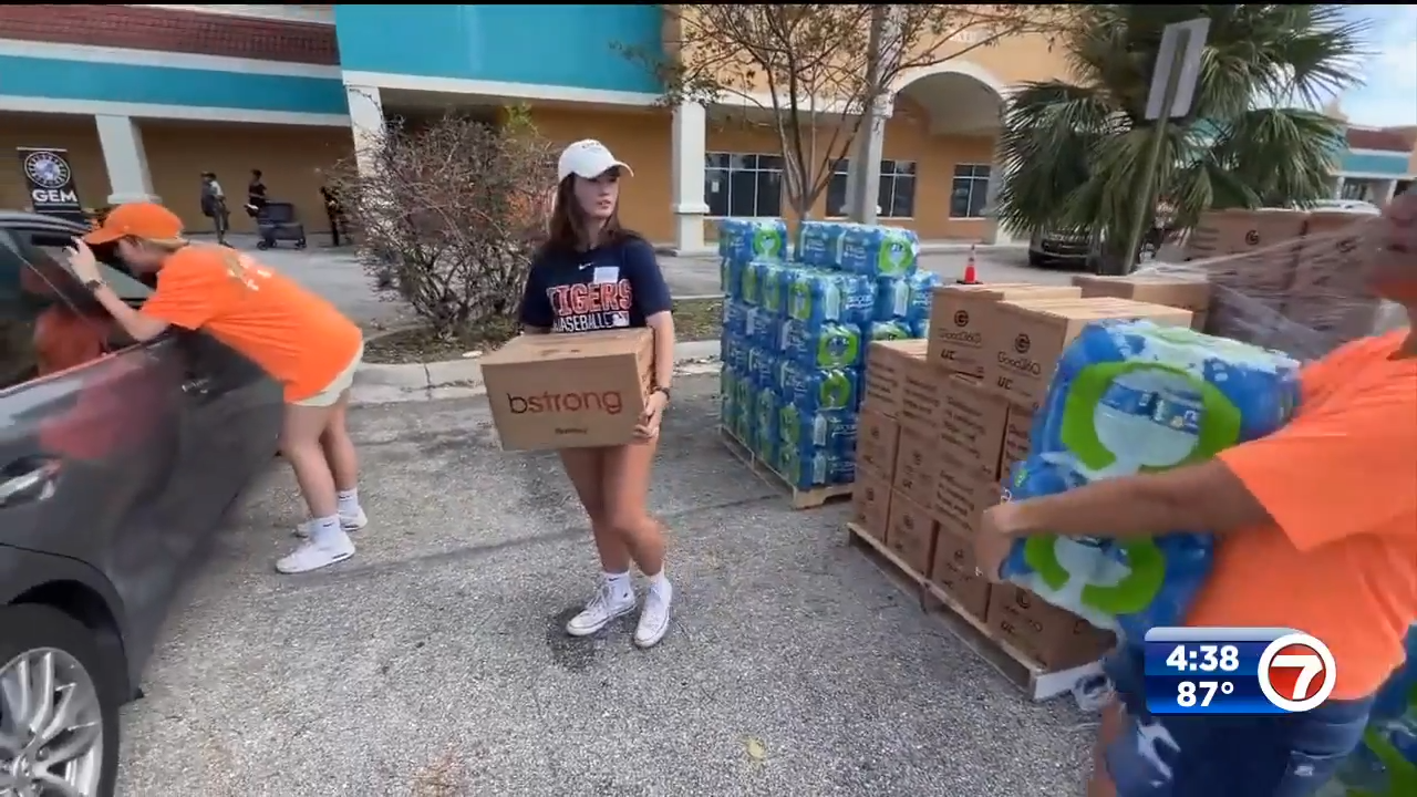 GEM and MiamiDade Mayor Daniella Levine Cava distribute supplies to