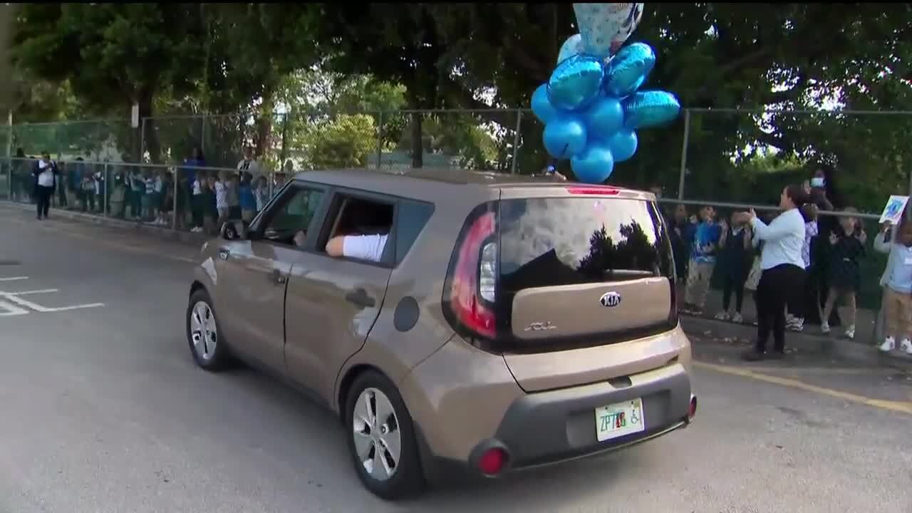 Gulfstream Academy holds parade held for student diagnosed with cancer