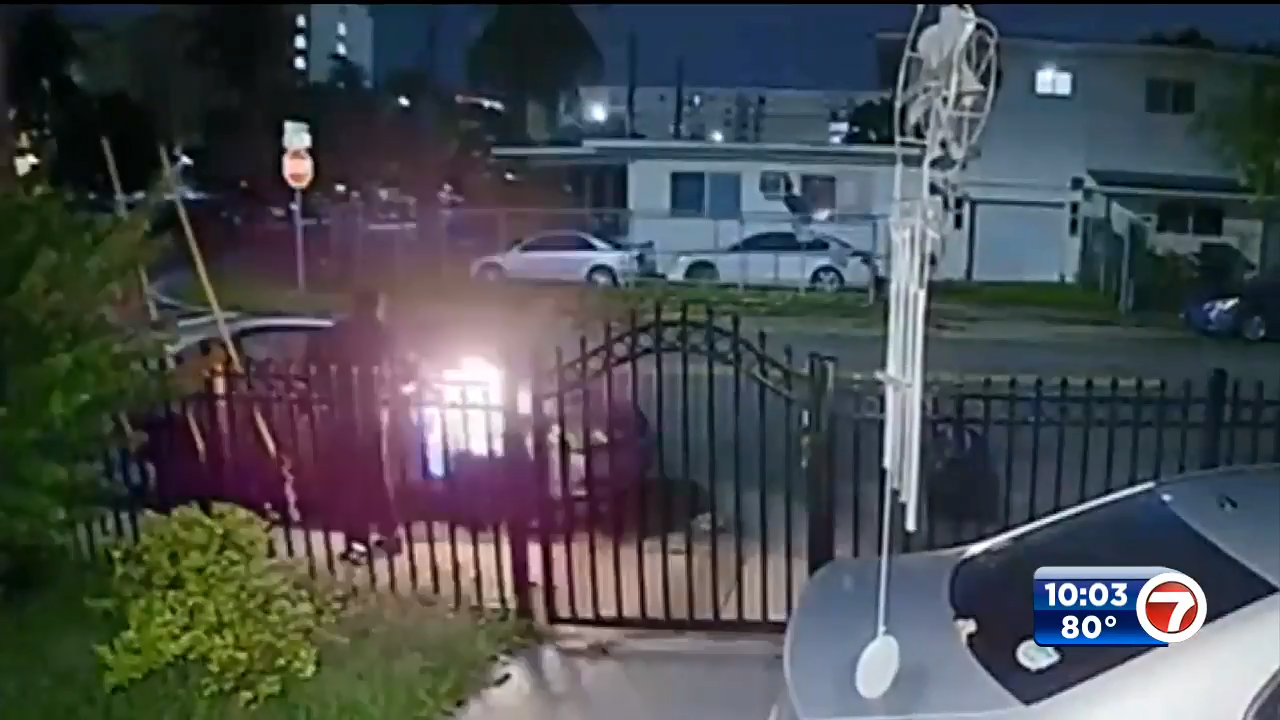 Video shows person setting car on fire in Miami WSVN 7News Miami