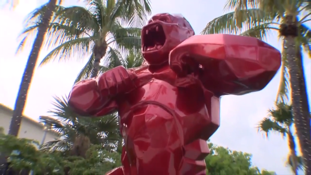 L’artiste et artiste contemporain français Richard Orlinski apporte des sculptures à Lincoln Road jusqu’en mars – WSVN 7News |  Miami nouvelles, météo, sports