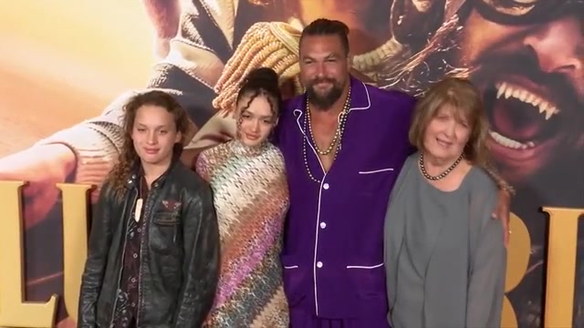 Celebrities share what they are thankful for this Thanksgiving – WSVN 7News | Miami News, Weather, Sports