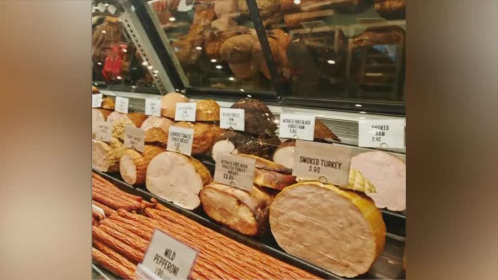 1 dead, over a dozen sick from outbreak tied to deli meat WSVN 7News 1 dead, over a dozen sick from outbreak tied to deli meat WSVN 7News