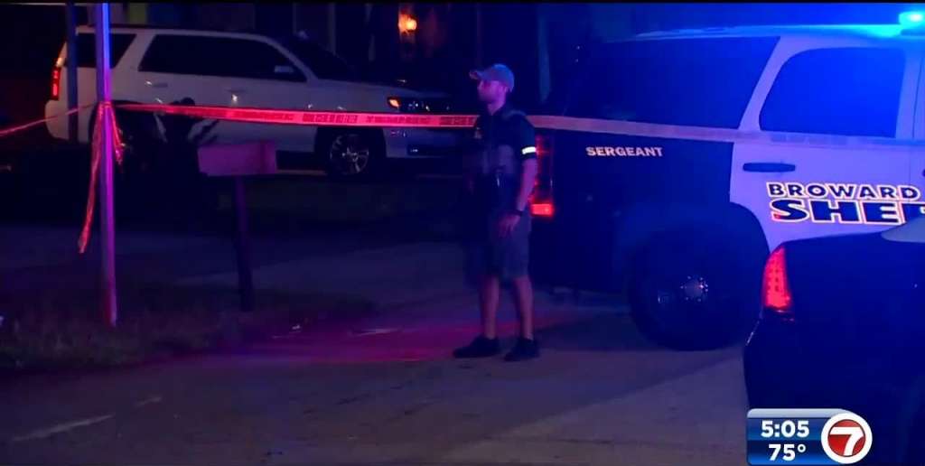 BSO searching for shooter after 2 hurt in West Park neighborhood WSVN