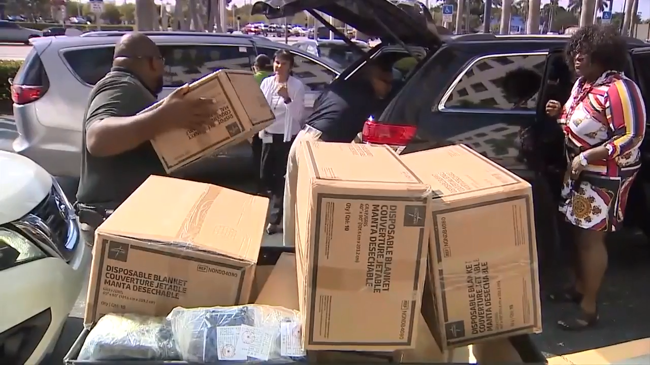 BSO distribute blankets to homeless individuals as temperatures begin