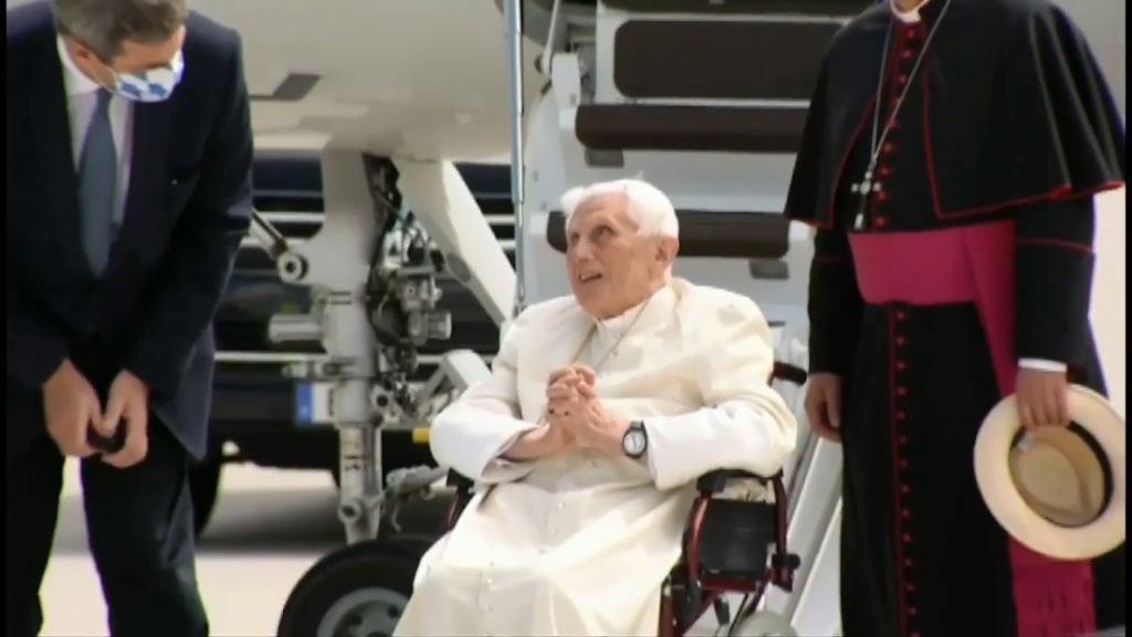 Vatican: Benedict XVI lucid, stable, but condition ‘serious’ – WSVN ...