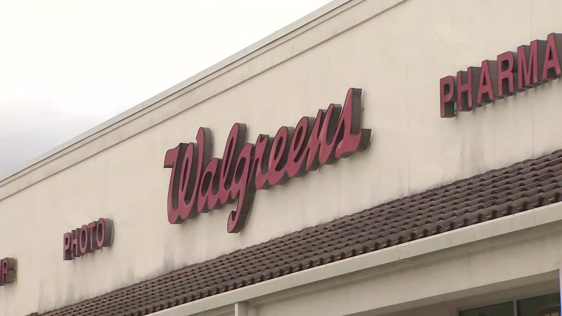 Pepper spray used in attempted thefts targeting Walgreens stores in