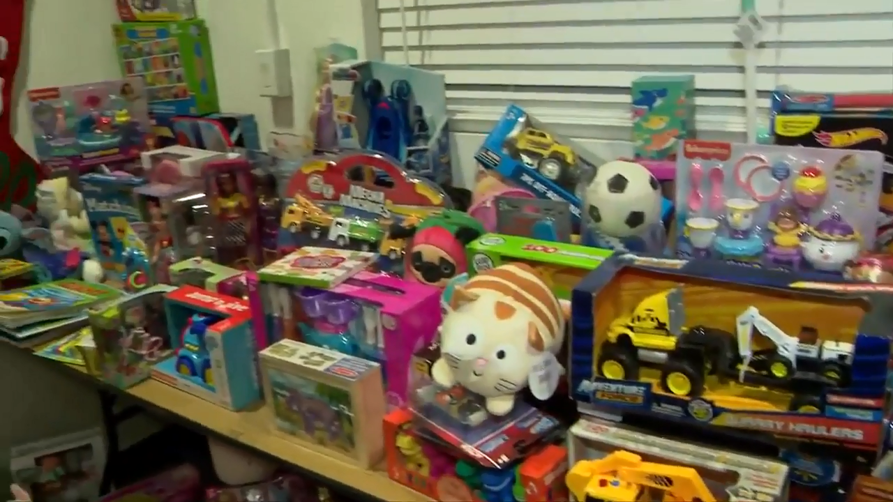 Broward pantry spreads holiday cheer with toy giveaway WSVN 7News