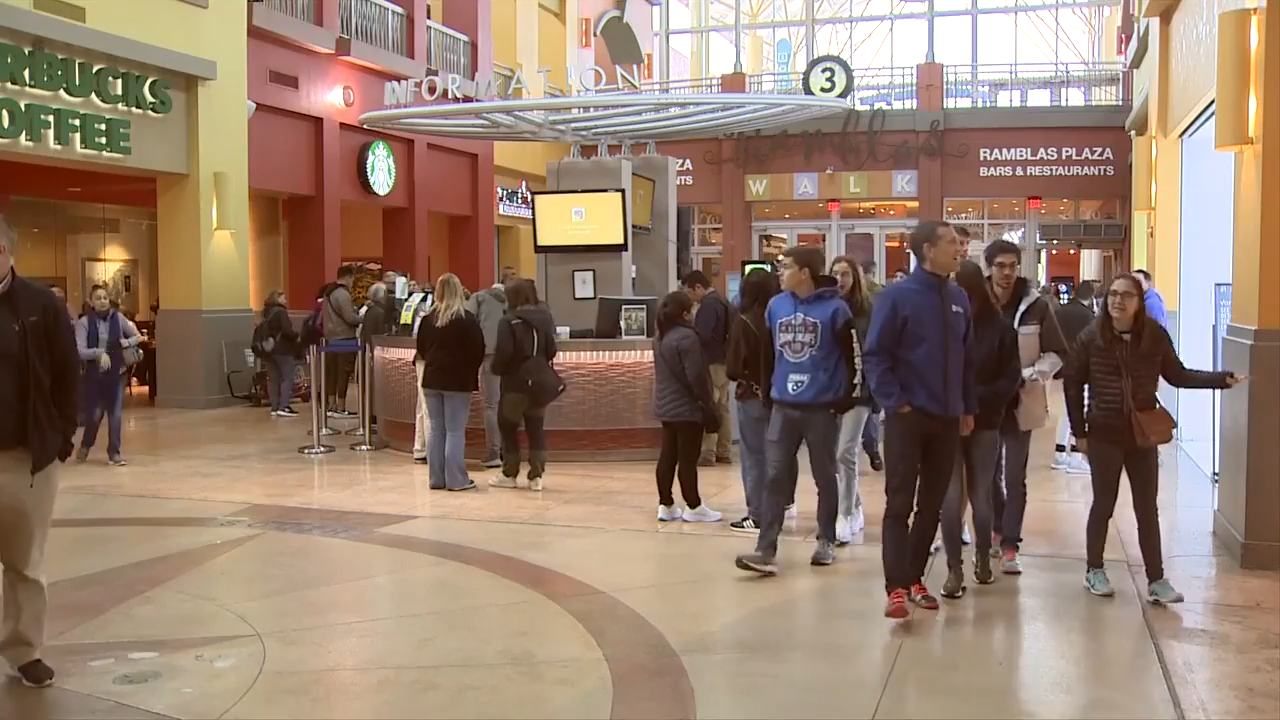 South Florida malls remain busy day after Christmas WSVN 7News