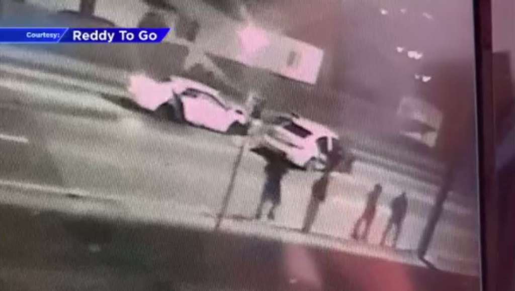 2 hospitalized after head-on crash in Miami caught on camera; multiple people seen fleeing scene – WSVN 7News | Miami News, Weather, Sports