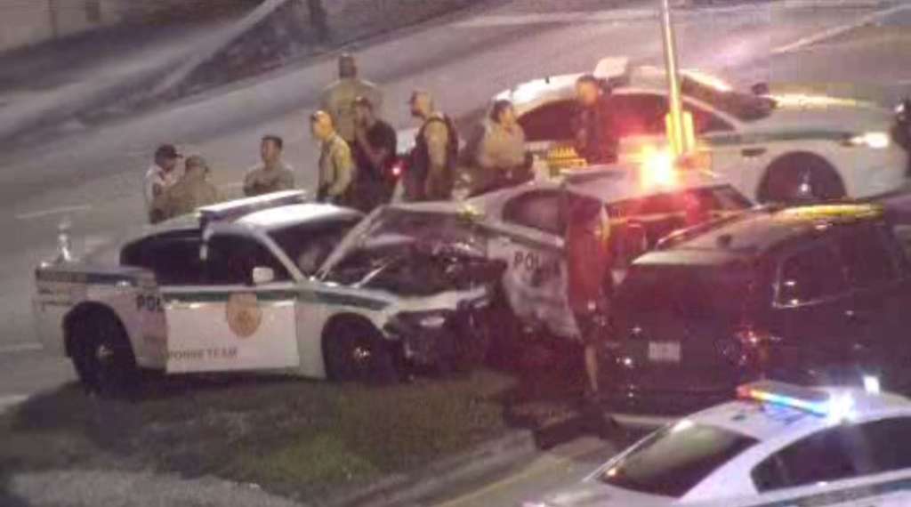 2 MDPD officers hospitalized after crash off Turnpike in SW Miami-Dade brings down FDOT pole – WSVN 7News | Miami News, Weather, Sports