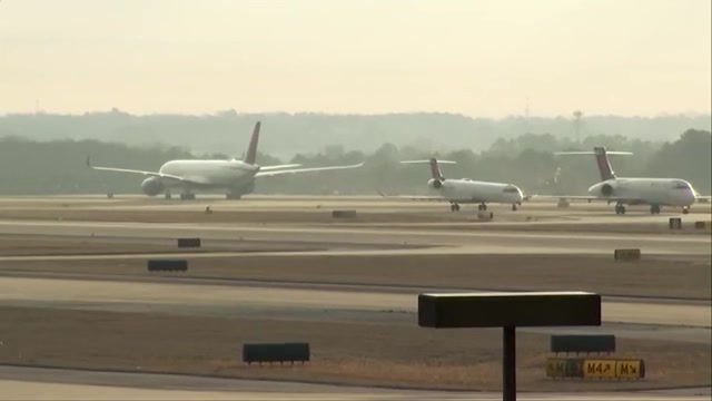 Small plane makes emergency landing at Miami Executive Airport; no injuries reported – WSVN 7News | Miami News, Weather, Sports