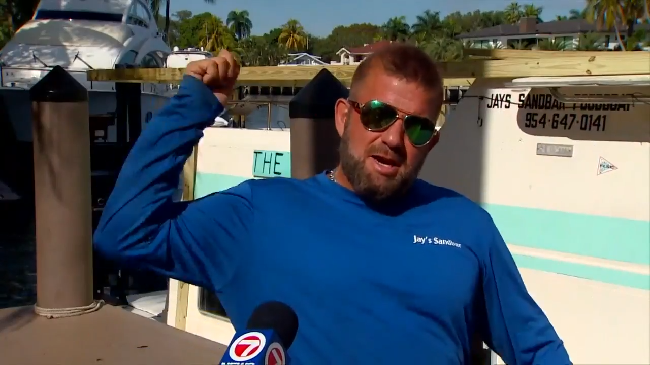 Jay’s Sandbar Foodboat to return thanks to donations from the community