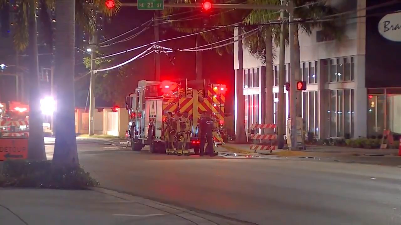 Gas leak along NW 2nd Ave. between 19 and 20 streets WSVN 7News