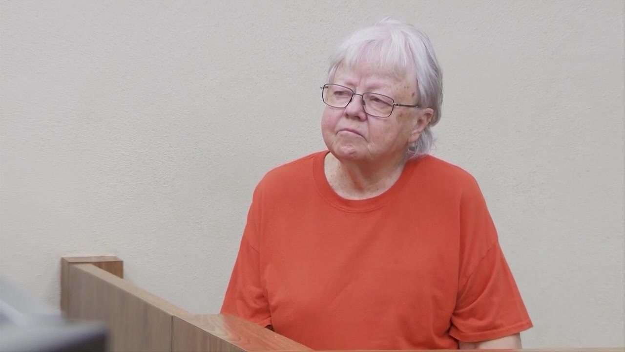 Woman who killed ill husband in hospital faces murder charge - WSVN ...