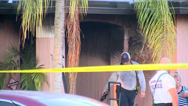 2 dogs killed in SW Miami-Dade house fire - WSVN 7News | Miami News ...
