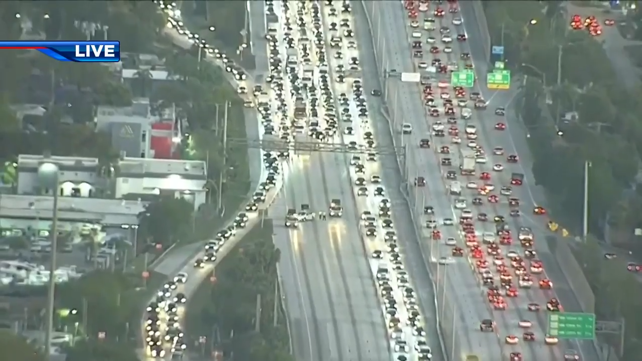 Pedestrian struck by 18wheeler on I95; entrance ramp reopened at 79th