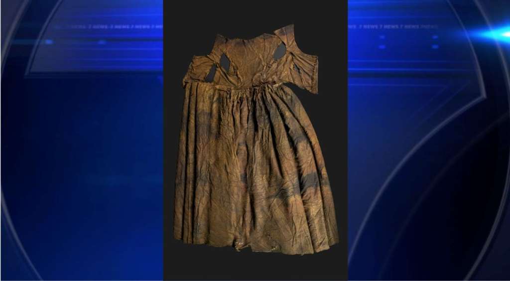 Stunning silver wedding dress recovered from 17th century shipwreck