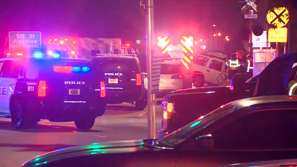 1 dead following train collision with car in Hollywood WSVN 7News