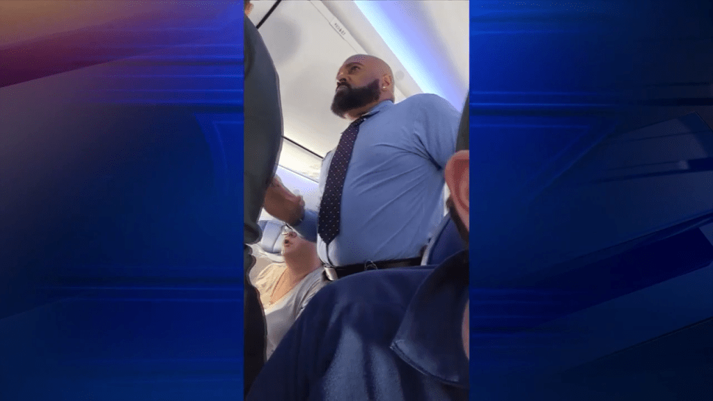 Cellphone video captures man screaming on Southwest Airlines flight to Fort Lauderdale about crying baby Cellphone video captures man screaming on Southwest Airlines flight to Fort Lauderdale about crying baby
