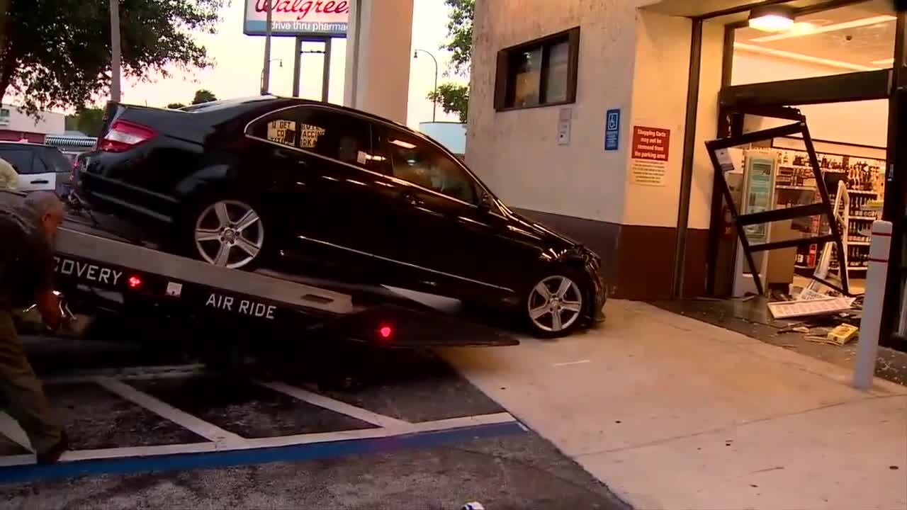 Car crashes into Miami Shores Walgreens liquor store, no injuries