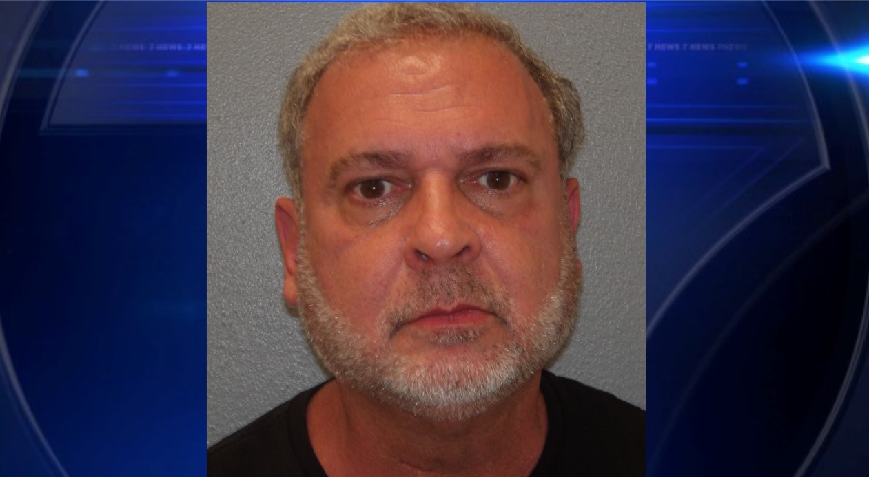 Miami man arrested after pointing gun at teens in Key Largo WSVN