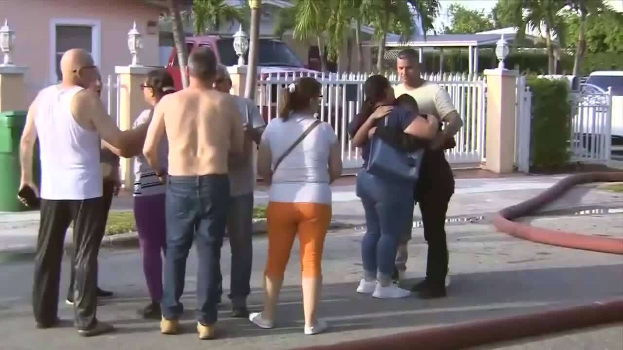 19 residents displaced after home catches on fire in Miami - WSVN 7News ...