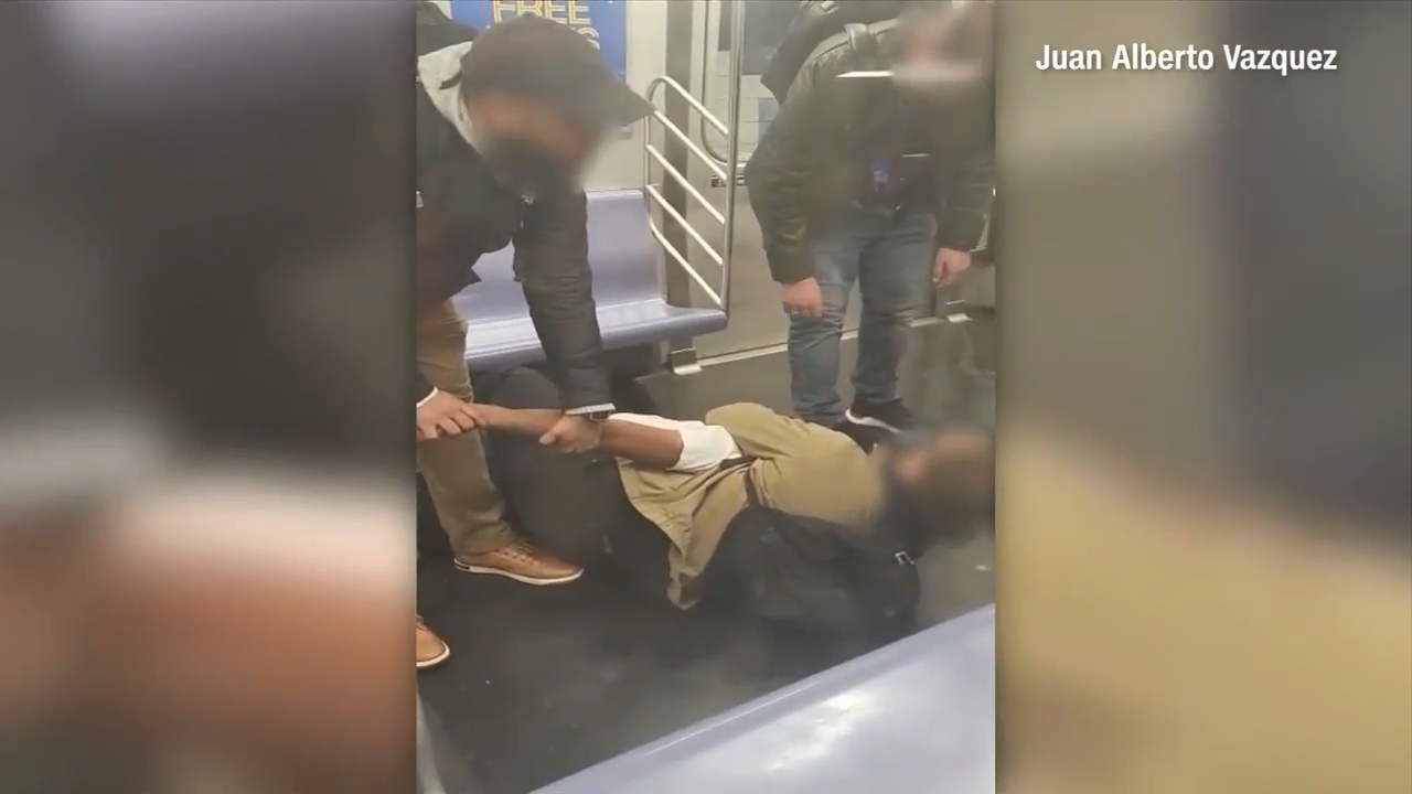 Chokehold killed man restrained by NYC subway passengers - WSVN 7News ...