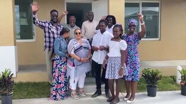 Women Build: 4 families receive keys to Habitat for Humanity homes in Pompano Beach - Vimarsana News
