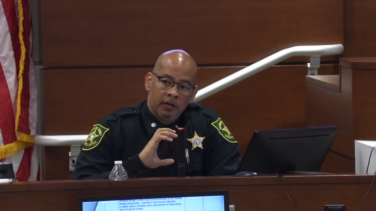 Florida deputy didn't follow extensive training during Parkland school massacre, supervisor says - WSVN 7News | Miami News, Weather, Sports - Vimarsana News