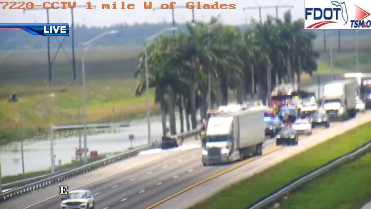 Car fire causes closure on I-75 near Glades Road - WSVN 7News | Miami ...