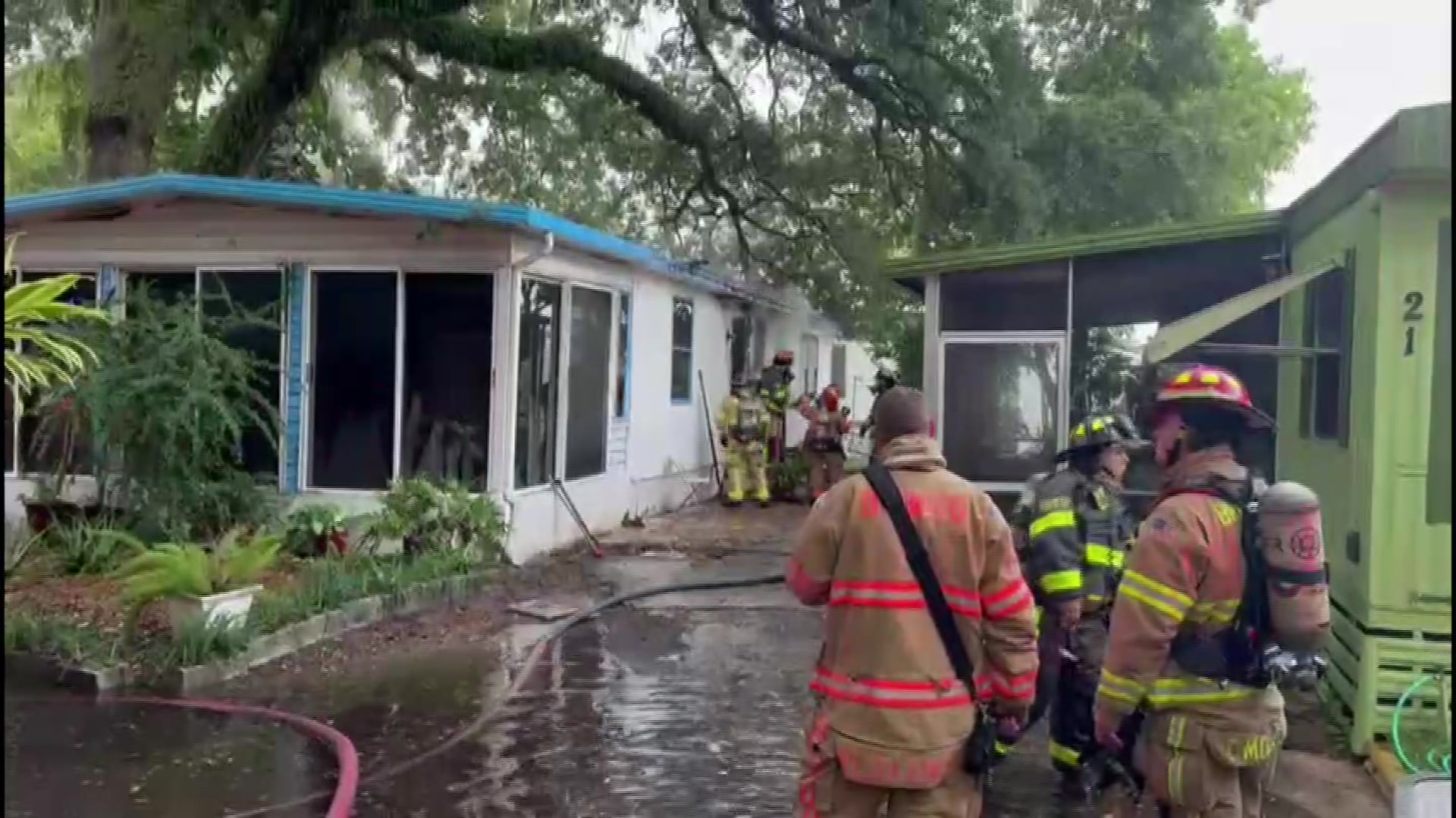 Firefighters quickly extinguish mobile home fire in Pembroke Park likely caused by storms  WSVN 7News  Miami News Weather Sports  Fort Lauderdale