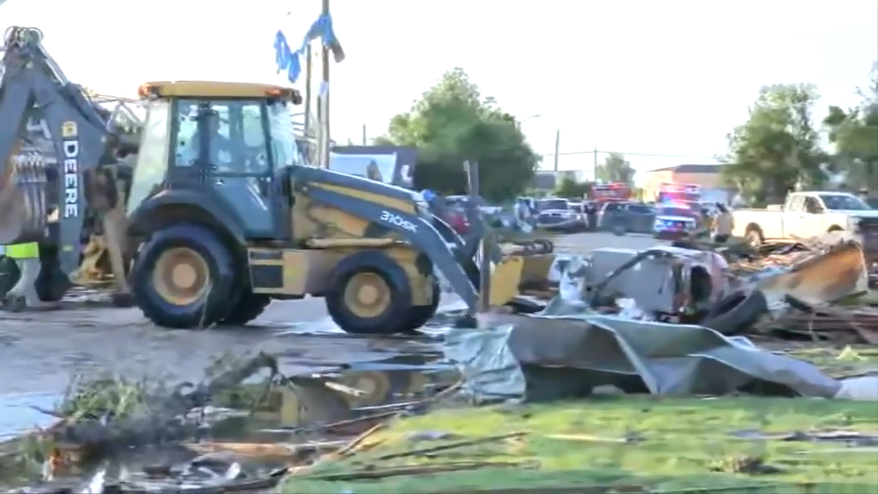 Cleanup begins after tornadoes hit in Texas and Florida, killing 4 and destroying homes - WSVN 7News | Miami News, Weather, Sports - Vimarsana News