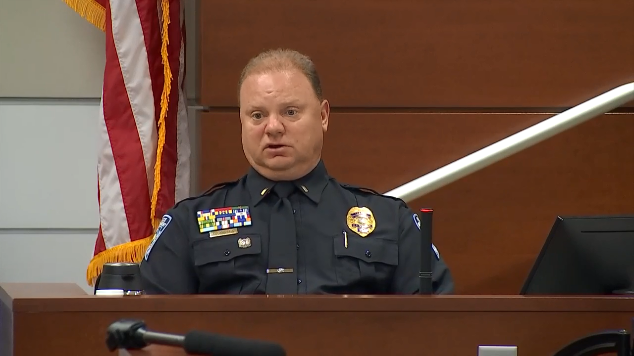 Deputy at Parkland shooting would have seen bodies if he opened door