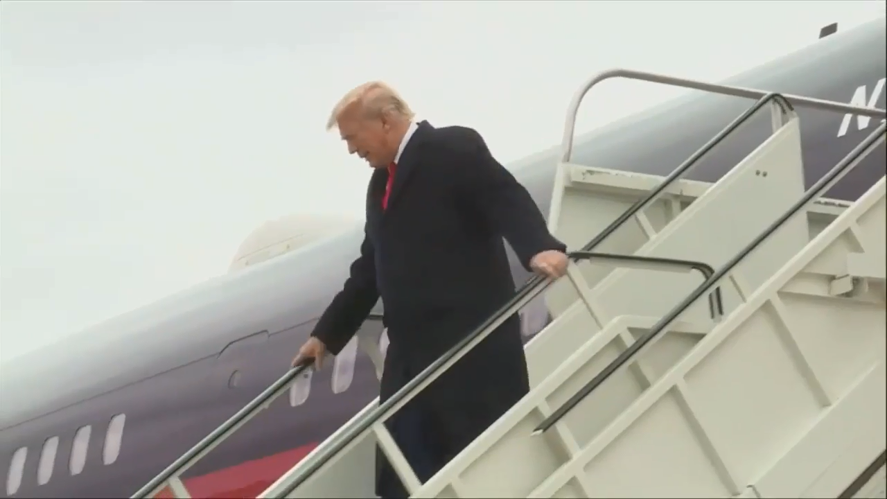 Trump picks up the endorsement of Texas Gov. Greg Abbott during a visit ...