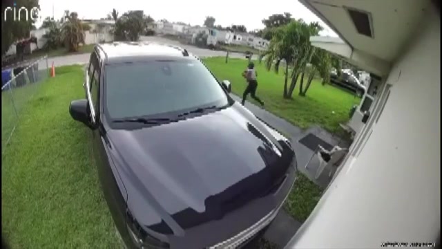 They picked the wrong house Fort Lauderdale homeowner chases after package thieves caught on camera  WSVN 7News  Miami News Weather Sports  Fort Lauderdale