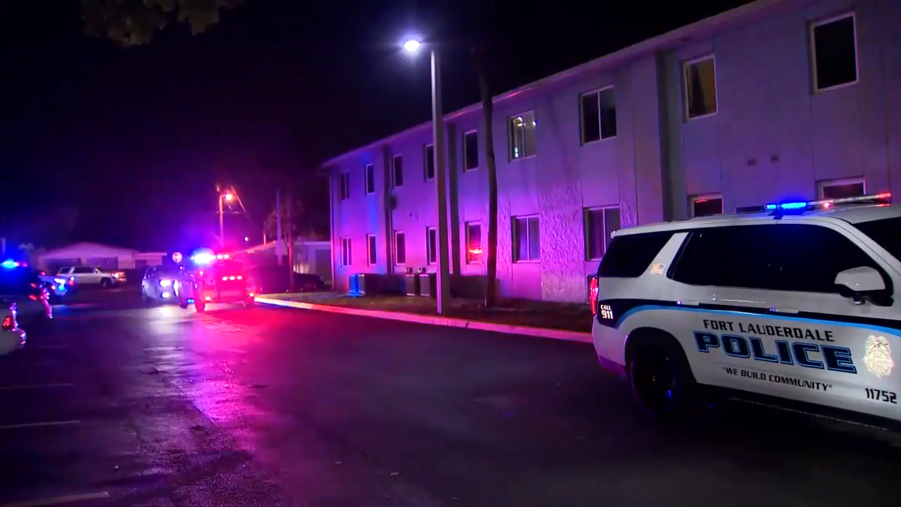 Police return to scene of shooting at Fort Lauderdale apartment complex that injured 5 amid search for gunmen - WSVN 7News | Miami News, Weather, Sports - Vimarsana News