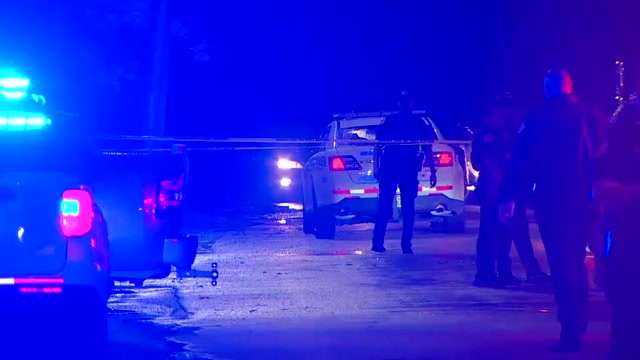 Police: Rifle-wielding man critical after officer-involved shooting in Miami - WSVN 7News | Miami News, Weather, Sports - Vimarsana News