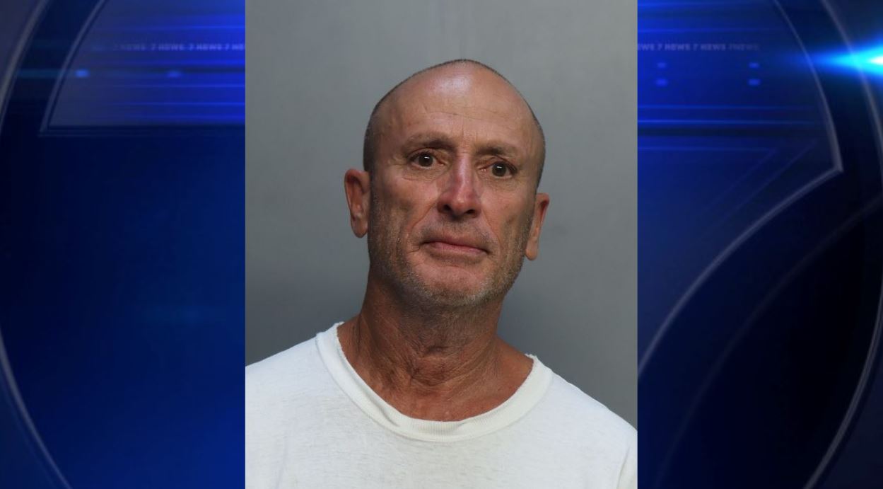 Miami man arrested for battery, assault after allegedly throwing ...