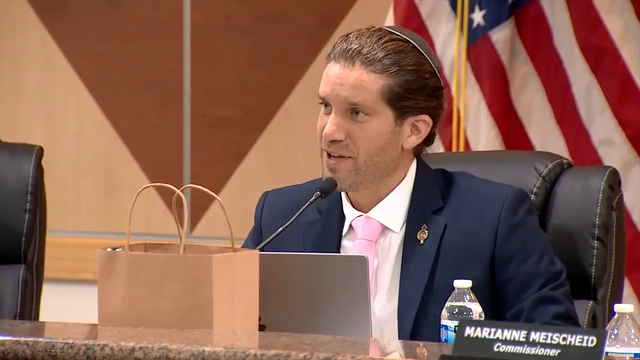 Surfside mayor apologizes after being accused of racism and misogyny during testy exchange with commissioner - WSVN 7News | Miami News, Weather, Sports - Vimarsana News