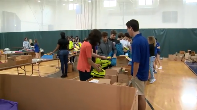 9th graders from Nova University School in Davie pack 2,000 backpacks with essential supplies for children in need - WSVN 7News | Miami News, Weather, Sports - Vimarsana News