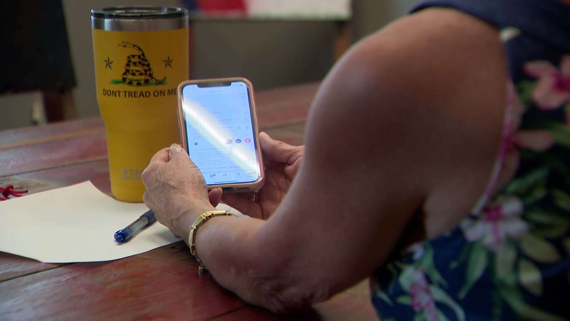 Fort Lauderdale woman scammed out of $5,000 after receiving threatening voicemail - WSVN 7News | Miami News, Weather, Sports - Vimarsana News