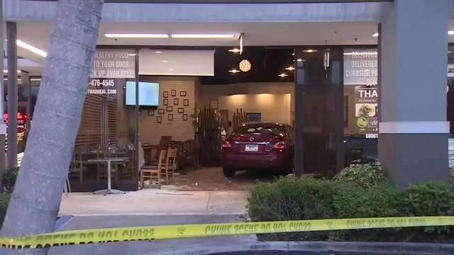 20 injured after car slams into Plantation restaurant - WSVN 7News ...