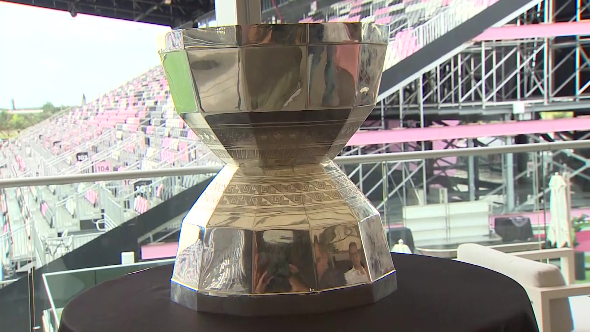 230821 LEAGUES CUP TROPHY MLS – WSVN 7News | Miami News, Weather